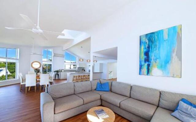 10 Mona Vista Crt Coolum Beach VIEWS WiFi Pet Friendly