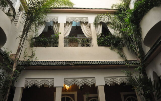 Riad L'Arabesque