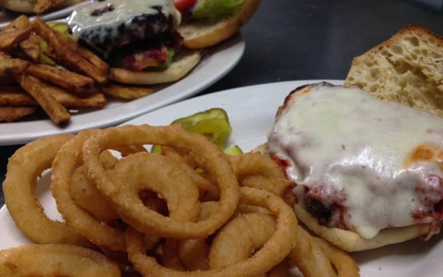 Hawks Nest Lodge And Restaurant