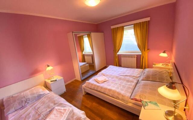 Sole 4 Garten Ferienwohnung mit Pool EG