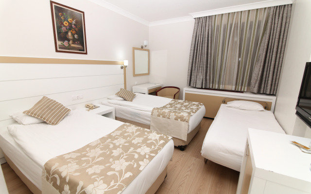 Dafne Hotel