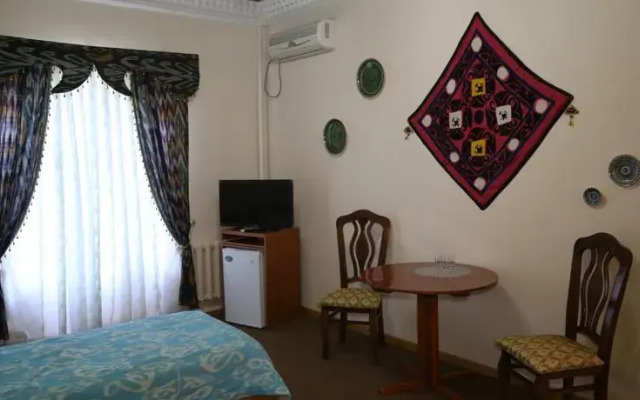 Hotel Ziyo Baxsh