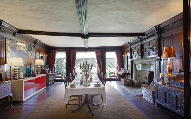 Harlington Manor