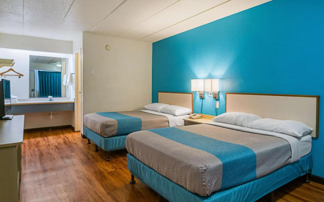 Motel 6 Knoxville, TN - North