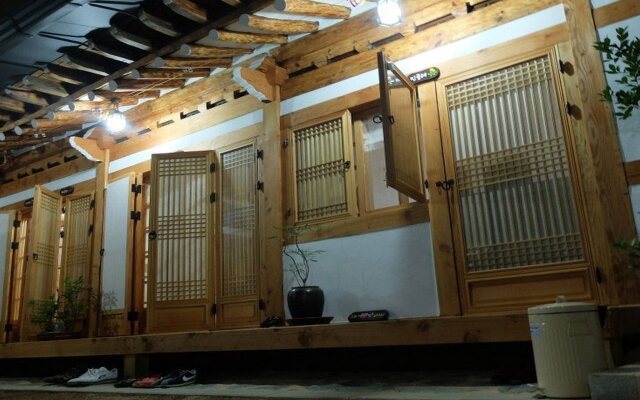 Happiness Full Guesthouse