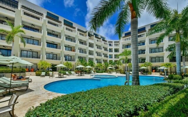 Amazing 1BR 2BA Condo Great Location w Pool GYM