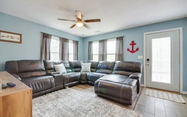 Dock & Furnished Deck: Lakefront Gravois Mills Gem