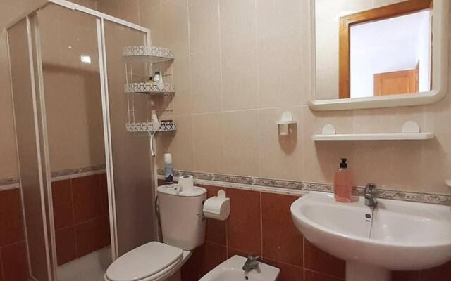 Cozy Holiday @ 3BR Apt Near Beach Promenade!