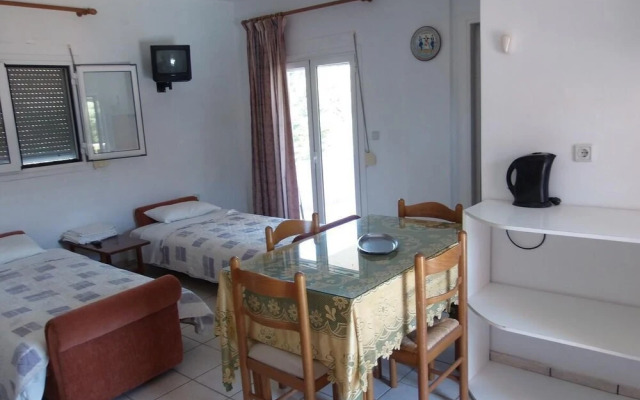 Amazona Apartments and Studios