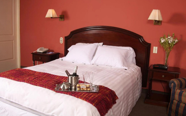 Suites Plaza Las Flores