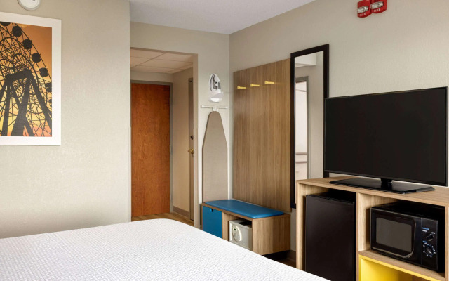 Days Inn by Wyndham Hershey