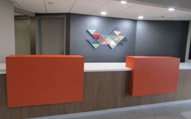 SureStay Plus Hotel by Best Western St. Louis Westport