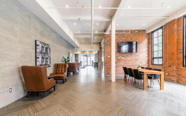 2BR 2 Storey Loft Free Parking Gym