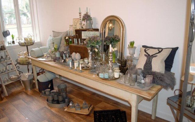 Ny Kirstineberg Gods Bed & Breakfast
