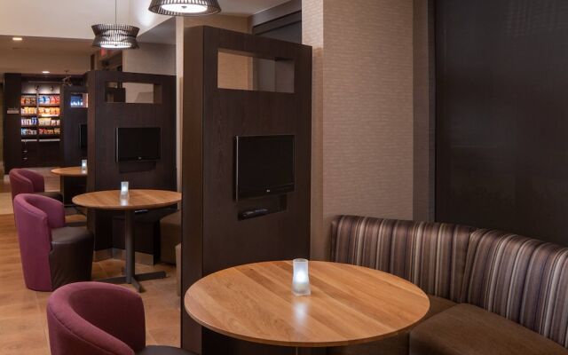 Courtyard Memphis East/Park Avenue