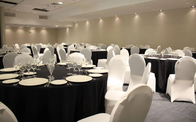 Radisson Blu Plaza El Bosque Santiago