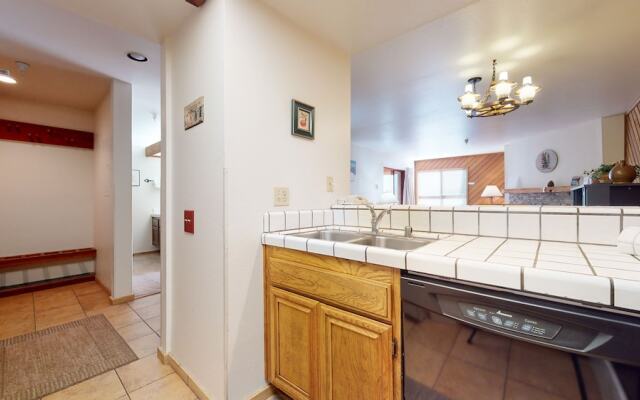 Aspen Creek Shared Amenities - Near Hiking!