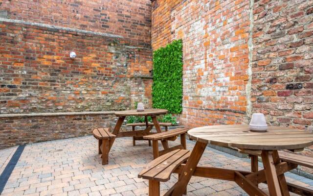 Robson House 3