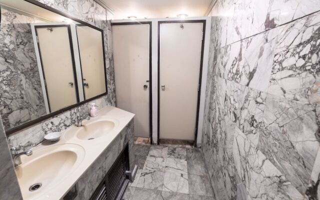 New Fuji Hotel Surawong Road Bangkok