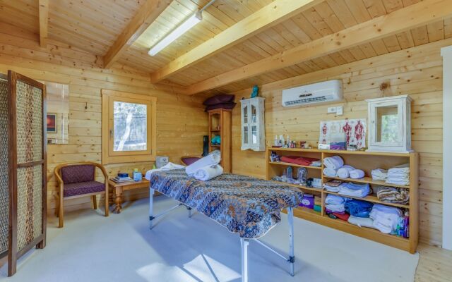 Devonleigh Bed & Breakfast