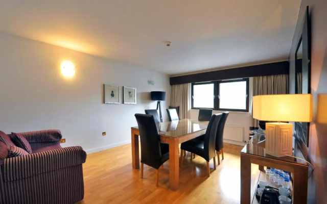 Stirling Court Hotel