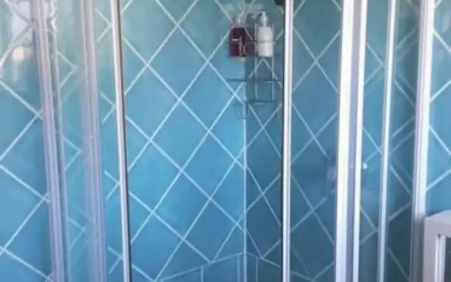 Central 1 Bedroom Apartment in Gardens