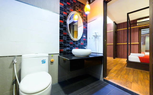 RedDoorz Plus Reun Rattana Rattanathibet