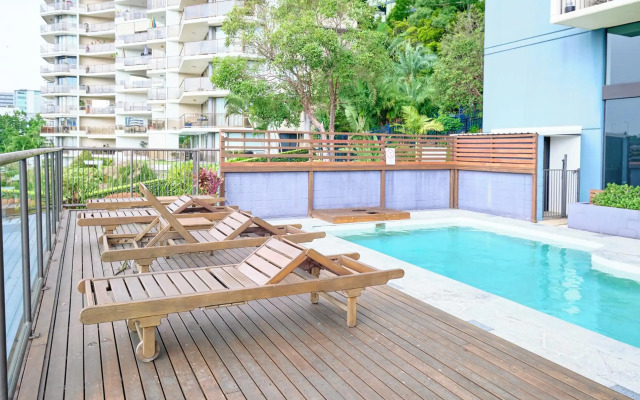 River Plaza Apartments