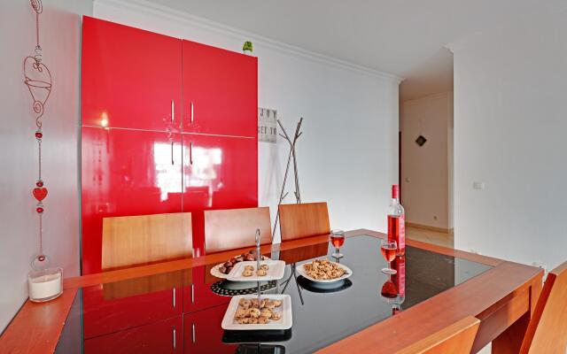 Apartamento Sol Nascente by Portucasa