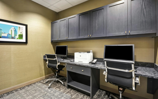 Hampton Inn & Suites Detroit/Warren
