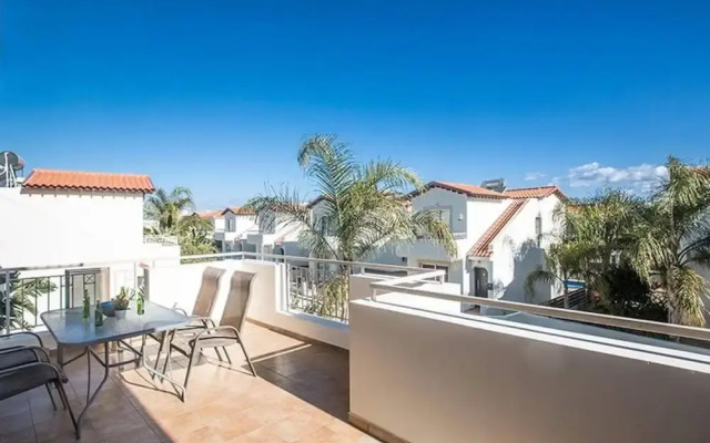 Apt Faye, Beautiful 2bdr Pernera Apartment