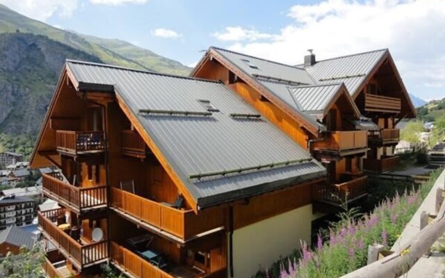 2 Rooms 4 People 2 Exposed East