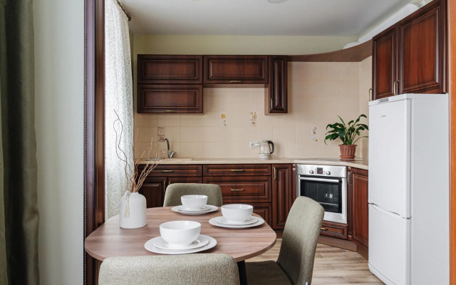 Апартаменты на улице Авиаторов 44