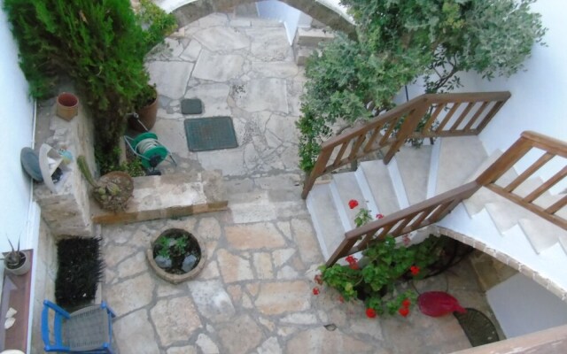 Costas & Maria Traditional Villa