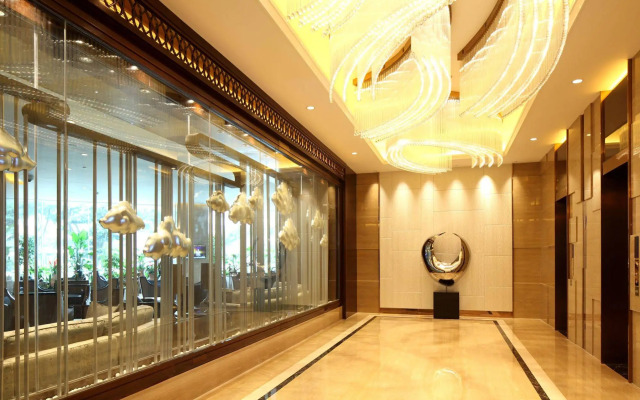 DoubleTree by Hilton Guangzhou-Free Shuttle Bus to Canton Fair Complex & Overseas Buyer Registration Services during Canton Fair Period