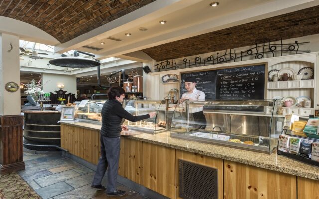 Four Seasons Hotel Carlingford