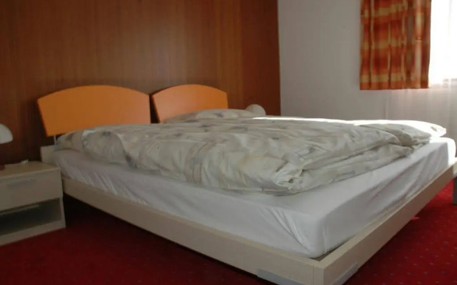 ABA-Sporting Apartment House