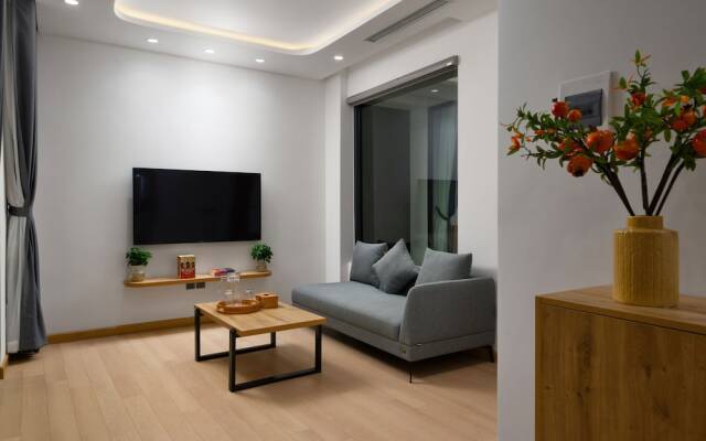 The Galaxy Home Apartment Doi Can