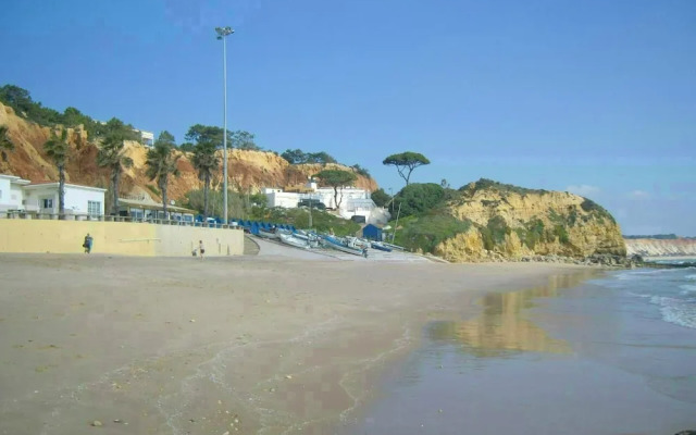 Albufeira 1 Bedroom Apartment 5 Min. From Falesia Beach and Close to Center! E