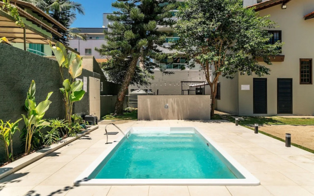 Casa alto padrão com piscina 15 pessoas