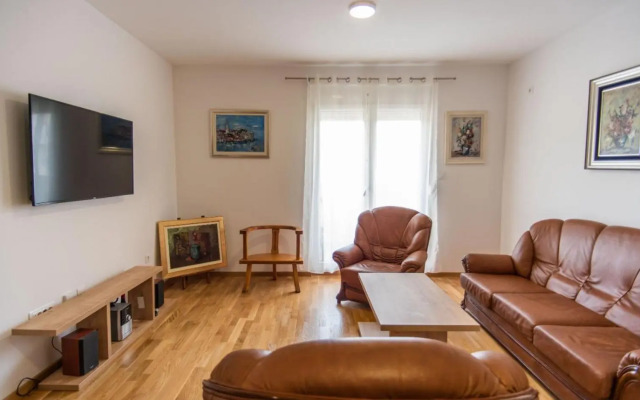 Sunny Hill Ljubovic Apartment