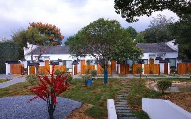 Weiduo Bieyuan Hostel