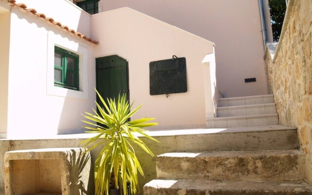 Dalmatian Holiday House Kate, Sleeps 6