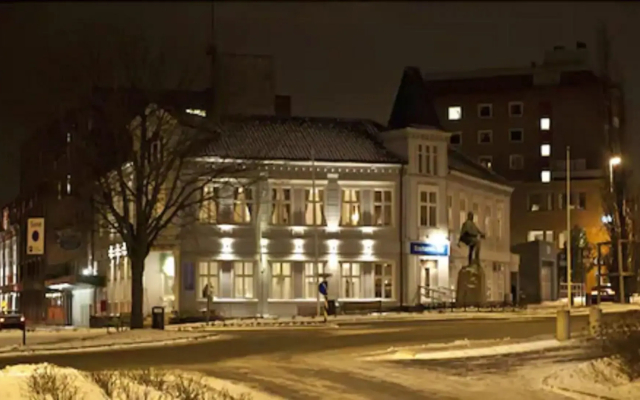 hotelImage