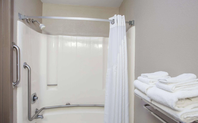 Red Roof Inn Martinsburg