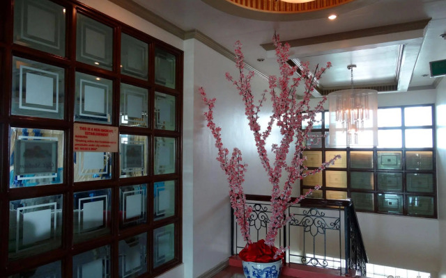 Orange Grove Hotel