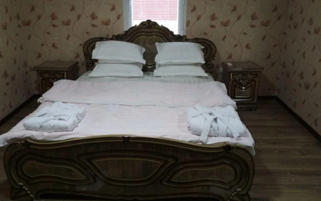 Gold Plaza (Голд Плаза)