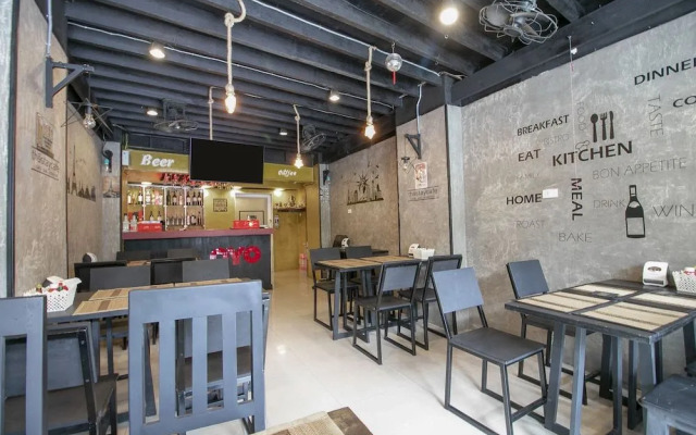OYO 1158 Thestaycafe Hostel