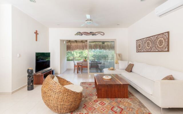 Secret Garden Oasis 3BR Penthouse