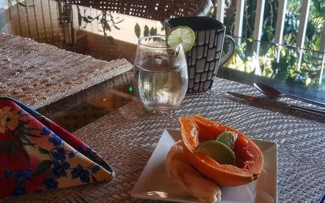 Hale Hualalai Bed & Breakfast